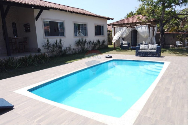 Imagem Casa com 7 Quartos à Venda, 374 m² em Itaúna - Saquarema Imagem Casa com 7 Quartos à Venda, 374 m² em Itaúna - Saquarema