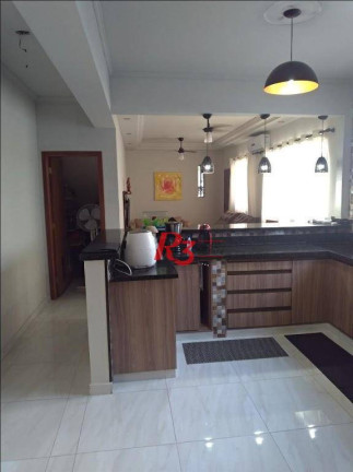 Casa com 3 Quartos à Venda, 128 m² em Aparecida - Santos