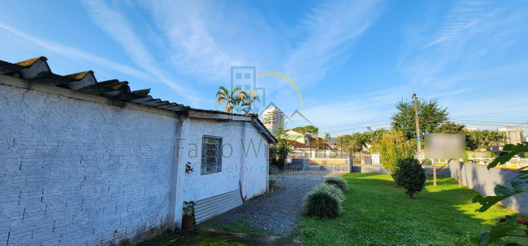 Imagem Casa com 2 Quartos à Venda, 120 m² em América - Joinville Imagem Casa com 2 Quartos à Venda, 120 m² em América - Joinville