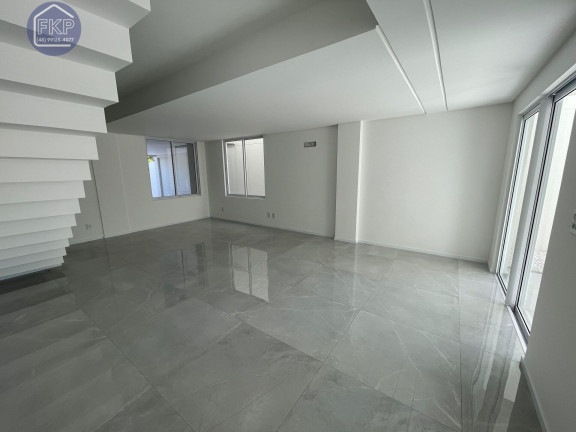 Imagem Casa com 3 Quartos à Venda, 163 m² em São João - Itajaí