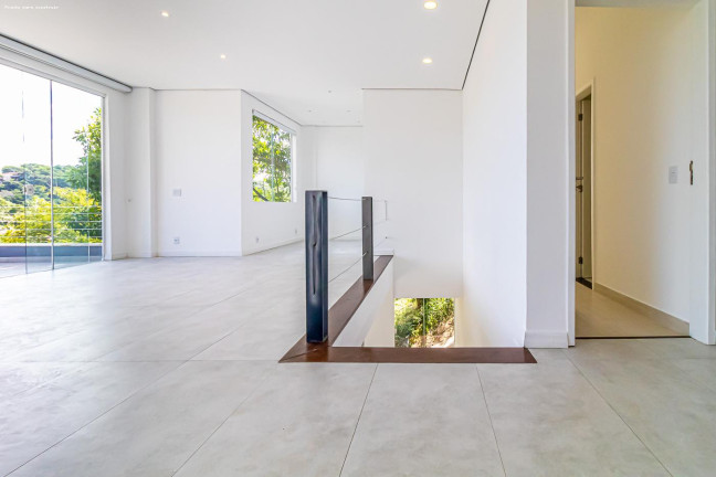 Imagem Sobrado com 4 Quartos à Venda, 1.500 m² em Vila Progresso - Niterói