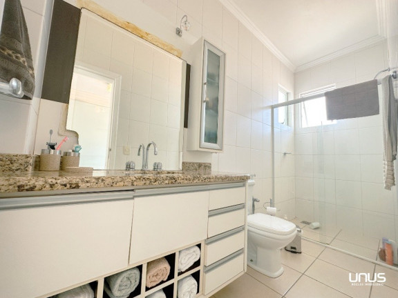 Imagem Cobertura com 3 Quartos à Venda, 268 m² em Coqueiros - Florianópolis