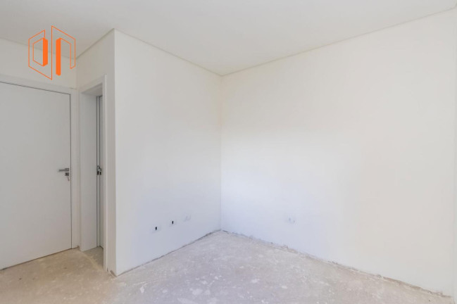 Imagem Sobrado com 3 Quartos à Venda, 145 m² em Uberaba - Curitiba Imagem Sobrado com 3 Quartos à Venda, 145 m² em Uberaba - Curitiba