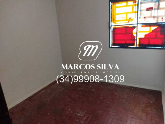 Imagem Casa com 3 Quartos à Venda, 250 m² em Nossa Senhora Aparecida - Uberlândia Imagem Casa com 3 Quartos à Venda, 250 m² em Nossa Senhora Aparecida - Uberlândia