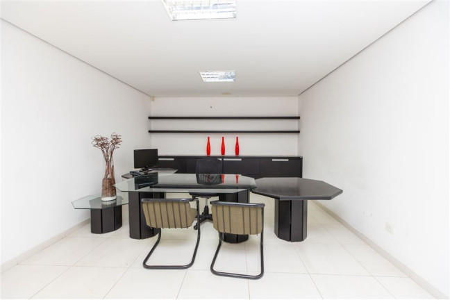 Imagem Casa com 9 Quartos à Venda, em Vila Mariana - São Paulo Imagem Casa com 9 Quartos à Venda, em Vila Mariana - São Paulo