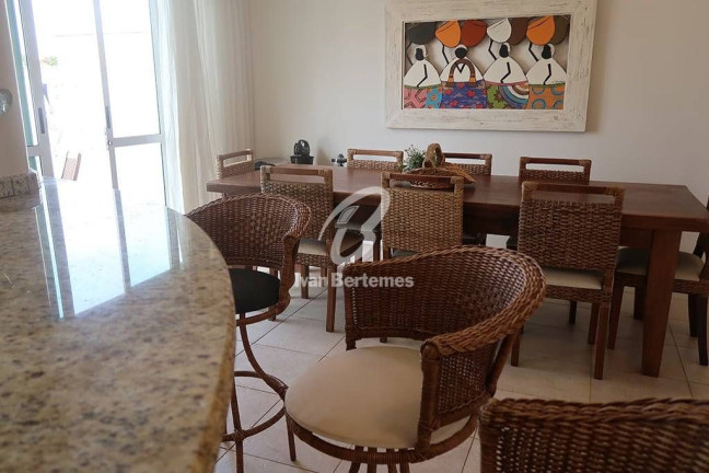 Imagem Sobrado com 4 Quartos para Temporada, em Canto Grande - Bombinhas Imagem Sobrado com 4 Quartos para Temporada, em Canto Grande - Bombinhas