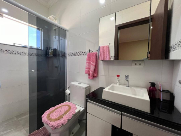 Imagem Casa com 9 Quartos à Venda, 450 m² em Centro - Balneário Barra Do Sul Imagem Casa com 9 Quartos à Venda, 450 m² em Centro - Balneário Barra Do Sul