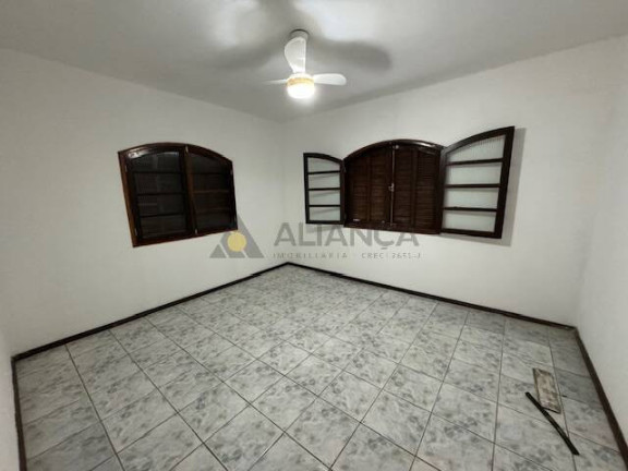 Imagem Casa com 3 Quartos à Venda, 130 m² em Centro - Navegantes
