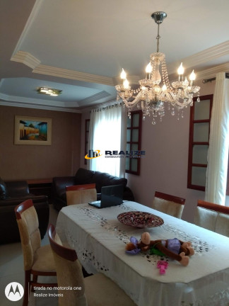 Imagem Casa com 3 Quartos à Venda, 250 m² em Parque Pecuária - Campos Dos Goytacazes Imagem Casa com 3 Quartos à Venda, 250 m² em Parque Pecuária - Campos Dos Goytacazes