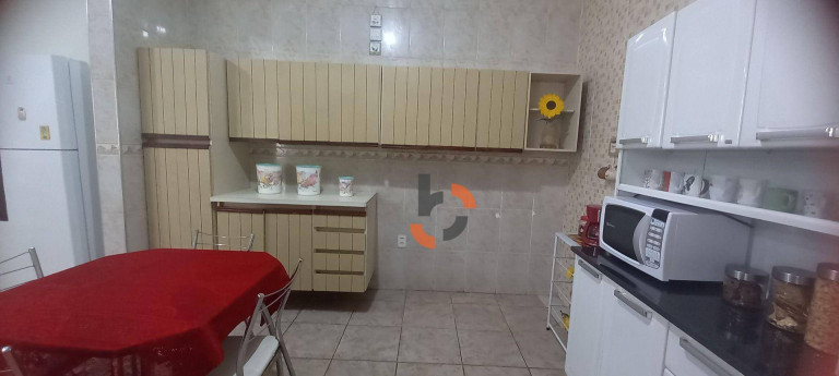 Imagem Casa com 3 Quartos à Venda, 240 m² em Califórnia - Nova Iguaçu