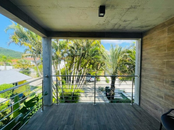 Imagem Casa com 8 Quartos à Venda, 700 m² em Cachoeira Do Bom Jesus - Florianópolis Imagem Casa com 8 Quartos à Venda, 700 m² em Cachoeira Do Bom Jesus - Florianópolis
