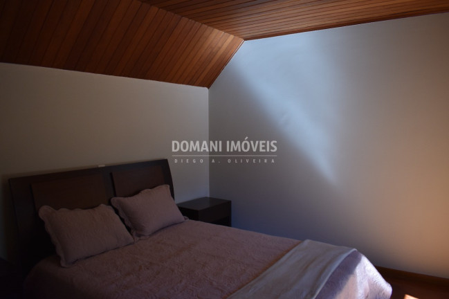 Imagem Casa com 4 Quartos à Venda, 450 m² em Região De Capivari - Campos Do Jordão Imagem Casa com 4 Quartos à Venda, 450 m² em Região De Capivari - Campos Do Jordão