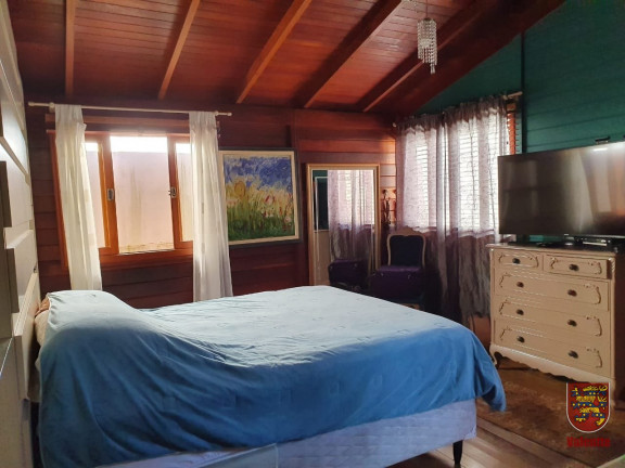 Imagem Casa com 4 Quartos à Venda, em Lagoa Da Conceição - Florianópolis Imagem Casa com 4 Quartos à Venda, em Lagoa Da Conceição - Florianópolis