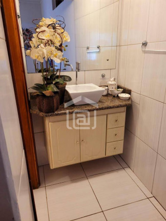 Imagem Casa com 3 Quartos à Venda, 170 m² em Vila Nova - Poços De Caldas Imagem Casa com 3 Quartos à Venda, 170 m² em Vila Nova - Poços De Caldas