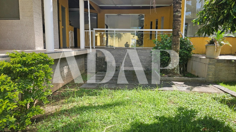 Imagem Casa com 3 Quartos à Venda, 400 m² em Vargem Grande - Rio De Janeiro