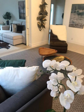 Imagem Casa com 4 Quartos para Temporada, 450 m² em Jurerê - Florianópolis Imagem Casa com 4 Quartos para Temporada, 450 m² em Jurerê - Florianópolis
