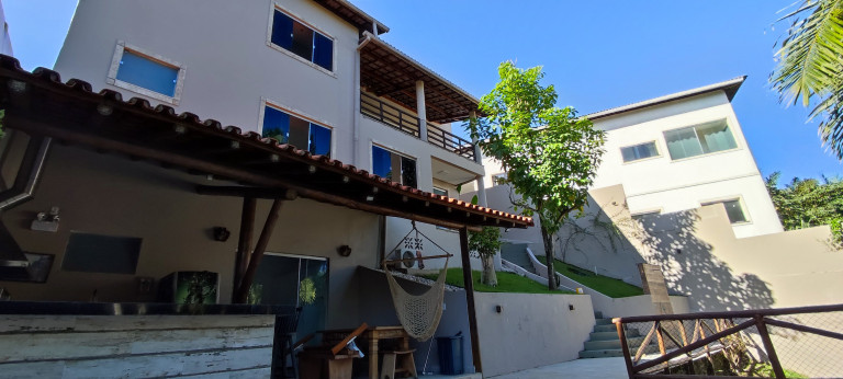 Imagem Casa com 5 Quartos à Venda, 218 m² em Estrada Do Coco - Lauro De Freitas Imagem Casa com 5 Quartos à Venda, 218 m² em Estrada Do Coco - Lauro De Freitas