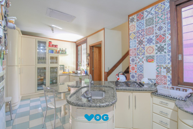 Imagem Casa com 3 Quartos à Venda, 344 m² em Chácara Das Pedras - Porto Alegre Imagem Casa com 3 Quartos à Venda, 344 m² em Chácara Das Pedras - Porto Alegre