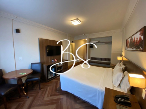Imagem Flat com 1 Quarto à Venda, 28 m² em Centro - Gramado Imagem Flat com 1 Quarto à Venda, 28 m² em Centro - Gramado