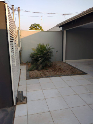 Imagem Casa com 2 Quartos à Venda, 200 m² em Cuiabá Imagem Casa com 2 Quartos à Venda, 200 m² em Cuiabá