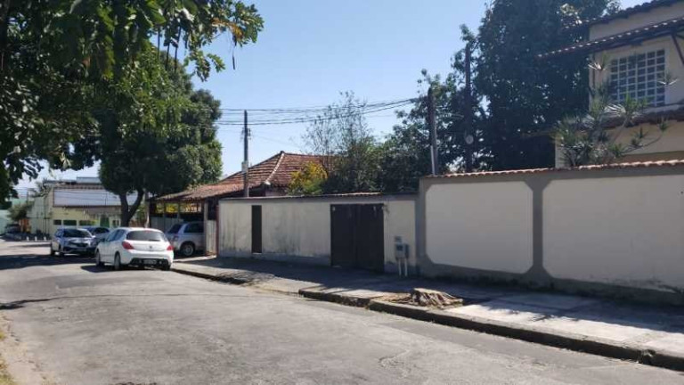 Imagem Imóvel com 3 Quartos à Venda, 200 m² em Campo Grande - Rio De Janeiro Imagem Imóvel com 3 Quartos à Venda, 200 m² em Campo Grande - Rio De Janeiro