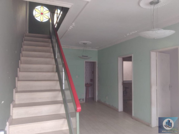 Imagem Sobrado com 6 Quartos à Venda, 220 m² em Centro - Pelotas Imagem Sobrado com 6 Quartos à Venda, 220 m² em Centro - Pelotas