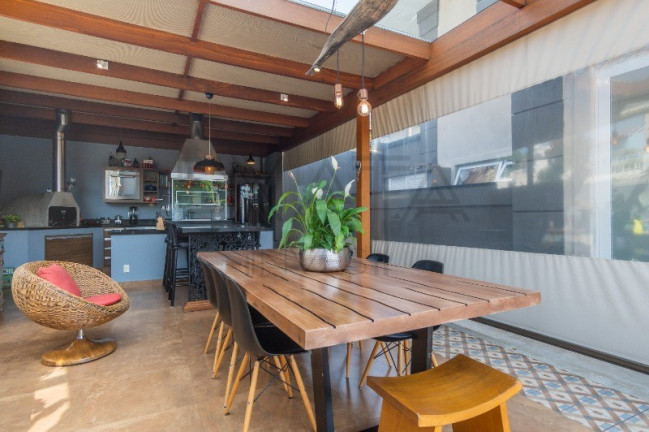 Imagem Casa com 5 Quartos à Venda, 720 m² em Pacaembu - São Paulo Imagem Casa com 5 Quartos à Venda, 720 m² em Pacaembu - São Paulo