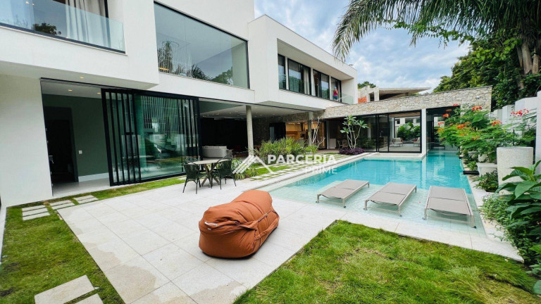Imagem Casa com 8 Quartos à Venda, 800 m² em Riviera Módulo 12 - Bertioga Imagem Casa com 8 Quartos à Venda, 800 m² em Riviera Módulo 12 - Bertioga