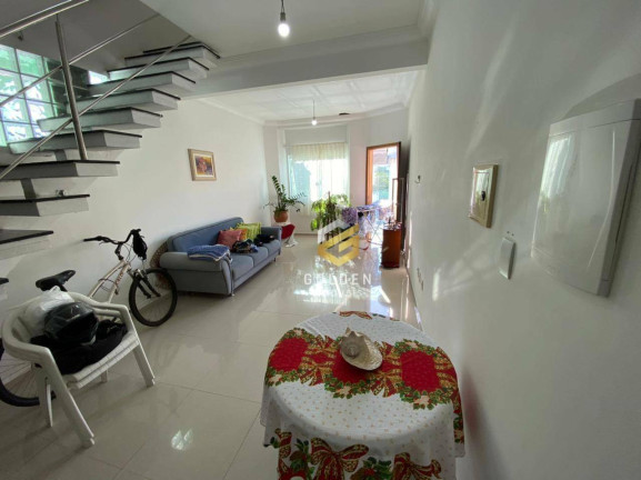 Imagem Sobrado com 3 Quartos à Venda, 195 m² em Centro - Balneário Camboriú Imagem Sobrado com 3 Quartos à Venda, 195 m² em Centro - Balneário Camboriú