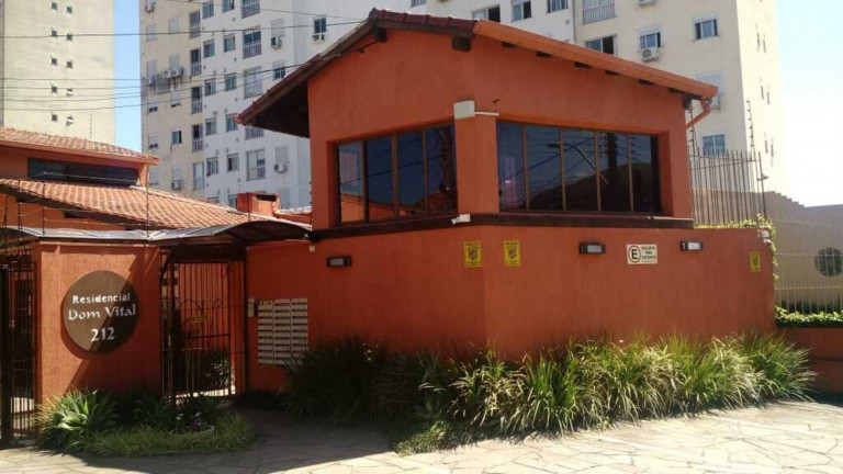 Imagem Imóvel com 3 Quartos à Venda, em Glória - Porto Alegre Imagem Imóvel com 3 Quartos à Venda, em Glória - Porto Alegre
