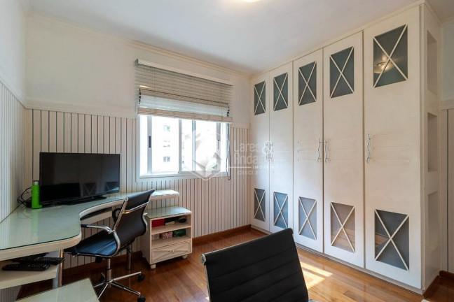 Imagem Apartamento com 3 Quartos à Venda, 195 m² em Moema - São Paulo