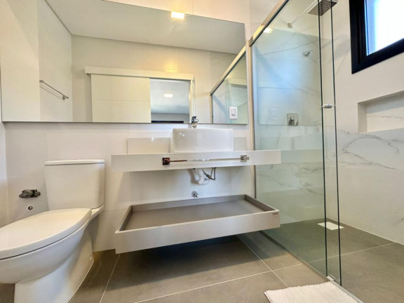 Imagem Sobrado com 4 Quartos à Venda, 212 m² em Centro - Xangri-la