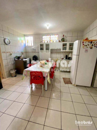 Imagem Casa com 3 Quartos à Venda, 230 m² em Cidade Dos Funcionários - Fortaleza Imagem Casa com 3 Quartos à Venda, 230 m² em Cidade Dos Funcionários - Fortaleza