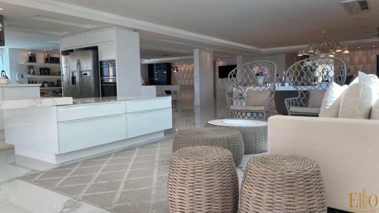 Imagem Apartamento com 7 Quartos à Venda, 704 m² em Centro - Itapema