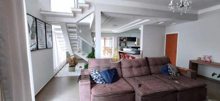 Imagem Sobrado com 3 Quartos à Venda, 256 m² em Condomínio Terras Do Vale - Caçapava Imagem Sobrado com 3 Quartos à Venda, 256 m² em Condomínio Terras Do Vale - Caçapava