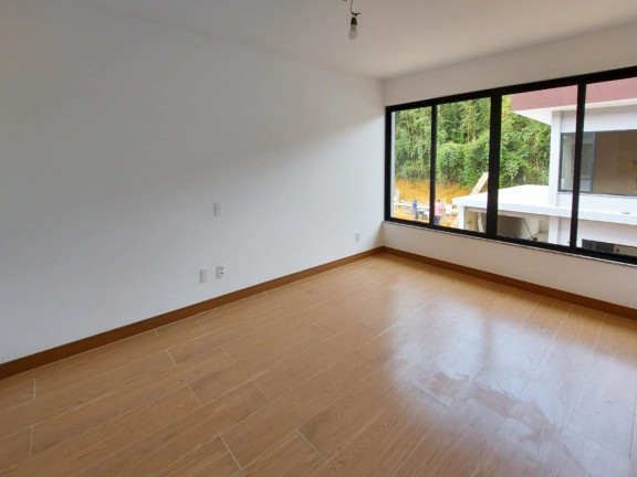 Imagem Casa com 3 Quartos à Venda, 150 m² em Várzea - Teresópolis