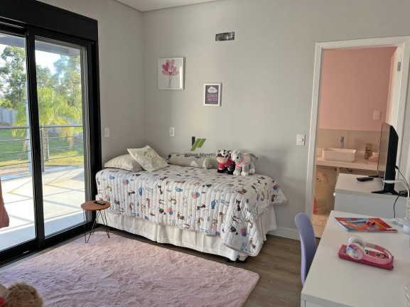 Imagem Casa de Condomínio com 3 Quartos à Venda, 328 m²