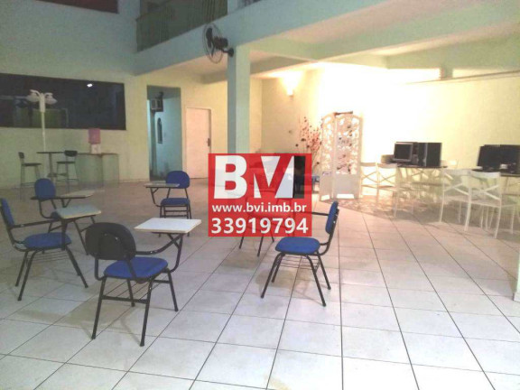 Imagem Casa com 3 Quartos à Venda, 340 m² em Ramos - Rio De Janeiro