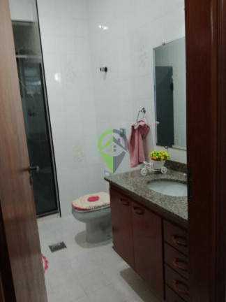 Imagem Casa com 4 Quartos à Venda, 183 m² em Boqueirão - Santos Imagem Casa com 4 Quartos à Venda, 183 m² em Boqueirão - Santos