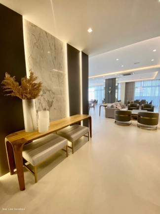 Imagem Apartamento com 4 Quartos à Venda, 145 m² em Meia Praia - Itapema