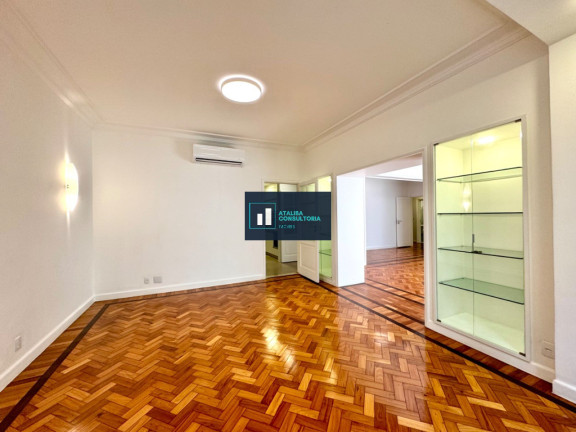 Imagem Imóvel com 3 Quartos à Venda, 193 m² em Leme - Rio De Janeiro Imagem Imóvel com 3 Quartos à Venda, 193 m² em Leme - Rio De Janeiro