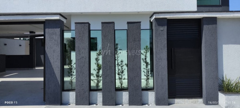 Imagem Casa com 3 Quartos à Venda, 300 m² em Santa Cruz - Rio De Janeiro