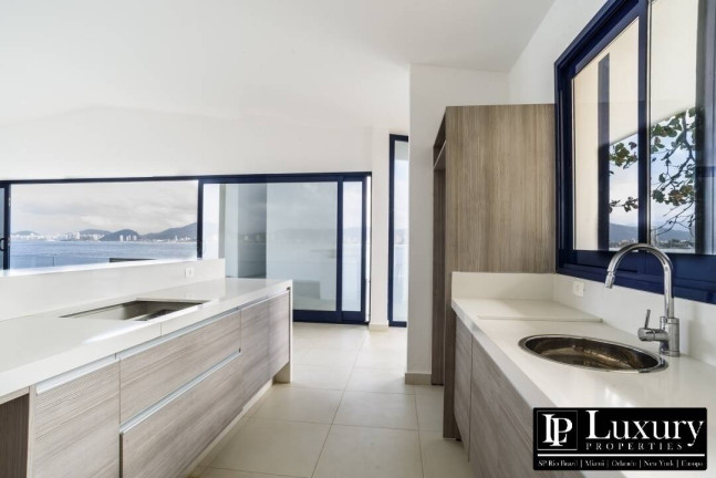 Imagem Casa de Condomínio com 3 Quartos à Venda, 181 m² em Parque Enseada - Guarujá Imagem Casa de Condomínio com 3 Quartos à Venda, 181 m² em Parque Enseada - Guarujá
