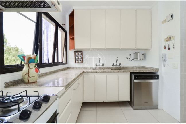Imagem Apartamento com 4 Quartos à Venda, 221 m² em São Paulo Imagem Apartamento com 4 Quartos à Venda, 221 m² em São Paulo