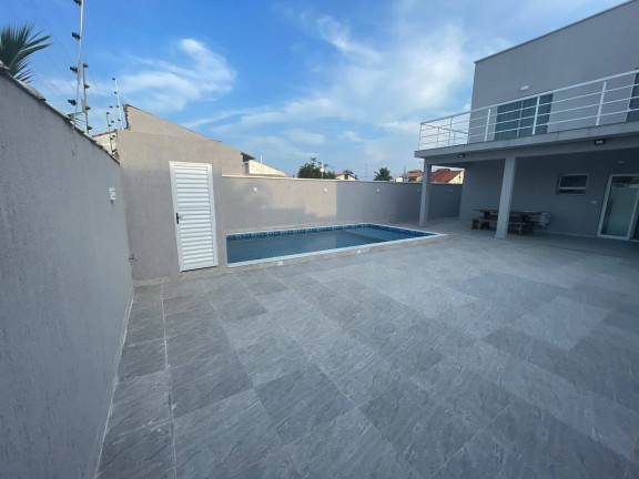 Imagem Casa com 4 Quartos à Venda, 350 m² em Maria Helena Novaes - Peruíbe Imagem Casa com 4 Quartos à Venda, 350 m² em Maria Helena Novaes - Peruíbe