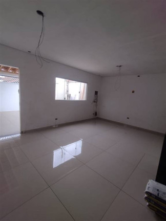 Imagem Casa com 2 Quartos à Venda, 90 m² em Balneario Maracana - Praia Grande Imagem Casa com 2 Quartos à Venda, 90 m² em Balneario Maracana - Praia Grande