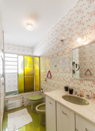 Imagem Casa com 3 Quartos à Venda, 327 m² em Chácara Das Pedras - Porto Alegre Imagem Casa com 3 Quartos à Venda, 327 m² em Chácara Das Pedras - Porto Alegre