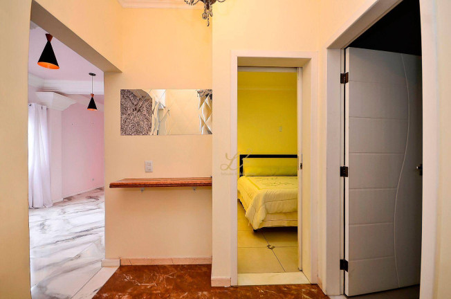 Imagem Casa com 6 Quartos à Venda, 450 m² em Bacacheri - Curitiba Imagem Casa com 6 Quartos à Venda, 450 m² em Bacacheri - Curitiba