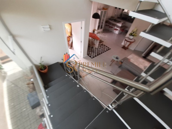 Imagem Casa de Condomínio com 3 Quartos à Venda, 322 m² em Córrego Grande - Florianópolis