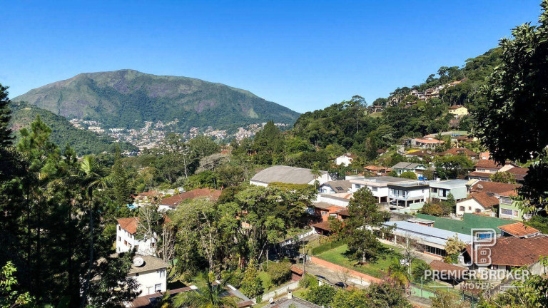 Imagem Casa com 4 Quartos à Venda, 213 m² em Iucas - Teresópolis Imagem Casa com 4 Quartos à Venda, 213 m² em Iucas - Teresópolis